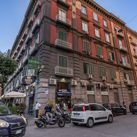 Camera E Caffe Deluxe Napoli Bagian luar foto